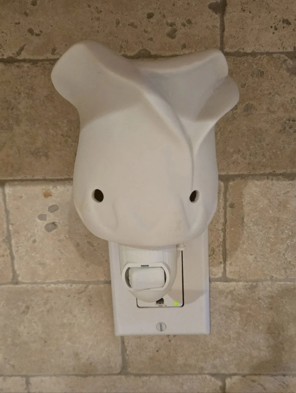 SCENTSY White Ceramic Rose Night Light Plug-In - Home Bath